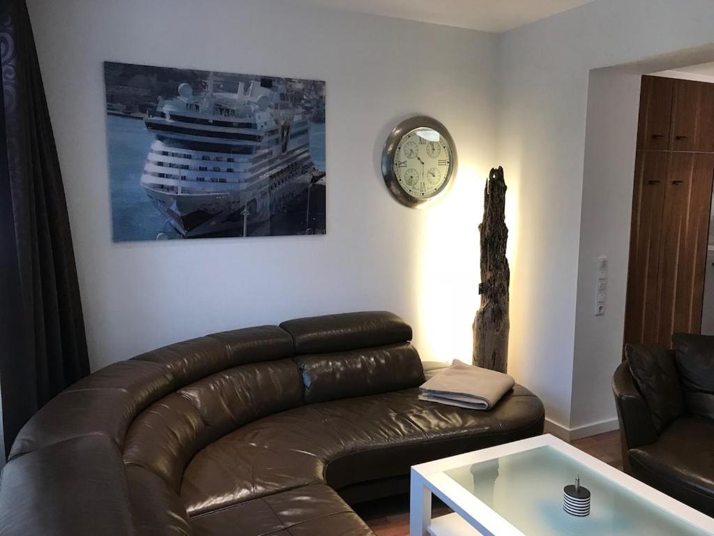 רוסטוק Exclusive Fewo In Warnemuende, 150M To The Beach, 2 Bathrooms, 2 Bedrooms, Sauna, Wifi And Much More. מראה חיצוני תמונה