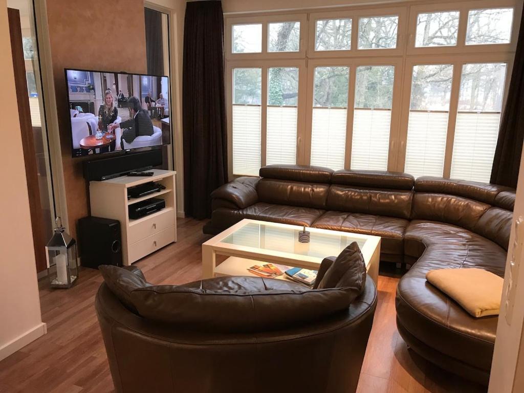 רוסטוק Exclusive Fewo In Warnemuende, 150M To The Beach, 2 Bathrooms, 2 Bedrooms, Sauna, Wifi And Much More. מראה חיצוני תמונה