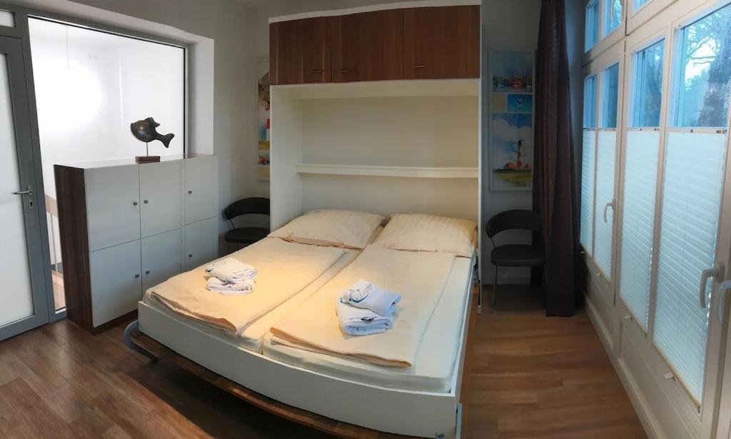 רוסטוק Exclusive Fewo In Warnemuende, 150M To The Beach, 2 Bathrooms, 2 Bedrooms, Sauna, Wifi And Much More. מראה חיצוני תמונה