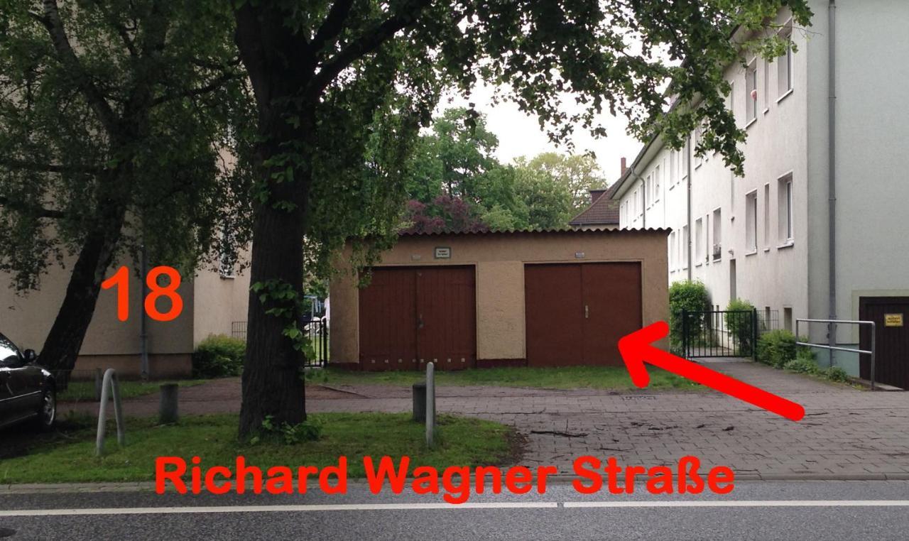 רוסטוק Exclusive Fewo In Warnemuende, 150M To The Beach, 2 Bathrooms, 2 Bedrooms, Sauna, Wifi And Much More. מראה חיצוני תמונה